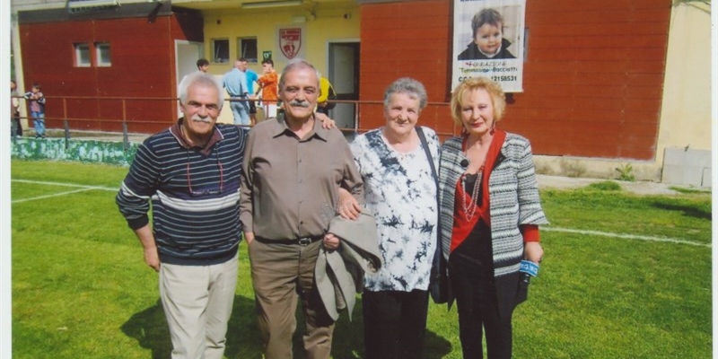 Una edizione passata con l’immagine dei genitori di Mario, Carlo e Anna, con l’assessore allo Sport Franco Frandi e l’indimenticabile Paola Leoni.