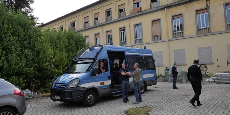 Lo sgombero di Villa Larderel