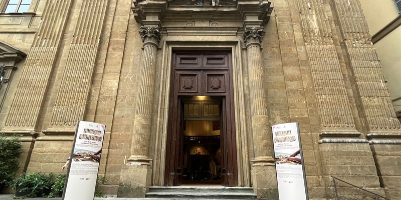 L'ingresso all'ex tribunale in piazza San Firenze