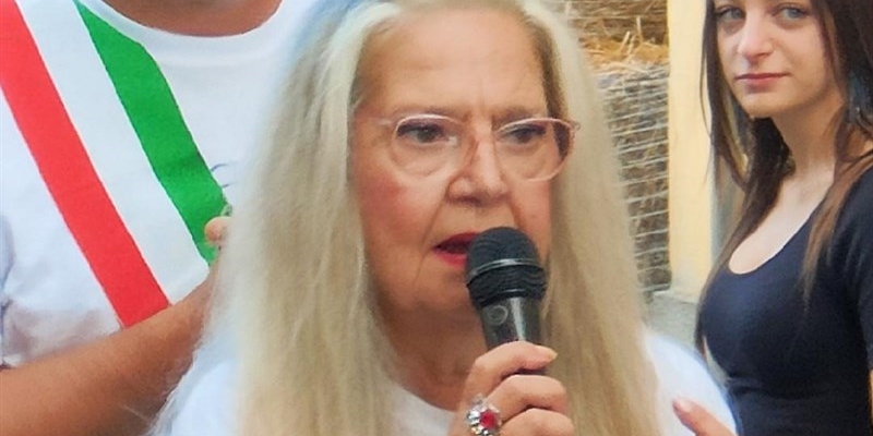 Tiziana Lorini durante una presentazione