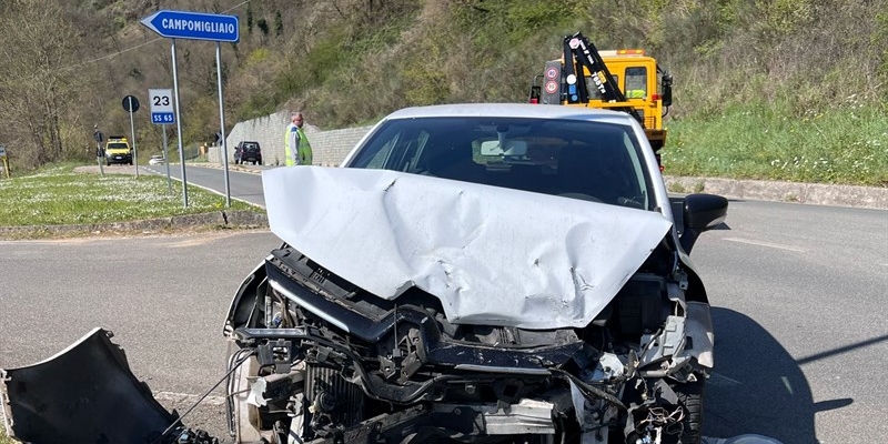 l'auto incidentata a campomigliaio