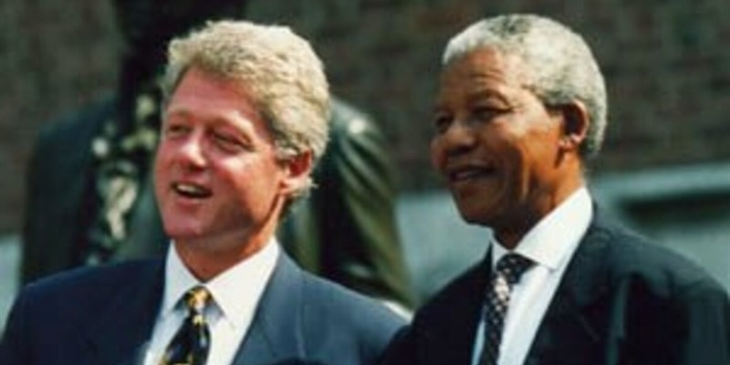 Nelson Mandela nel 1993 con l'allora Presidente americano Bill Clinton