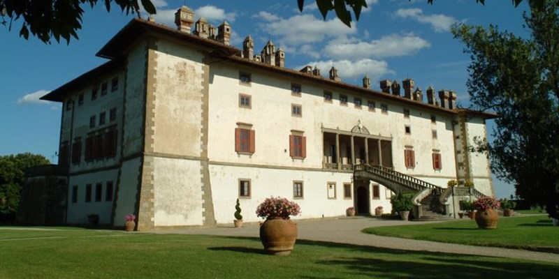 Villa di Artimino detta dei 100 camini