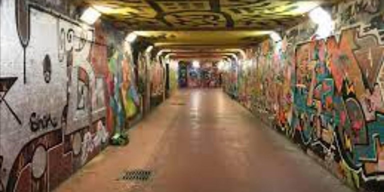 il sottopasso delle Cure