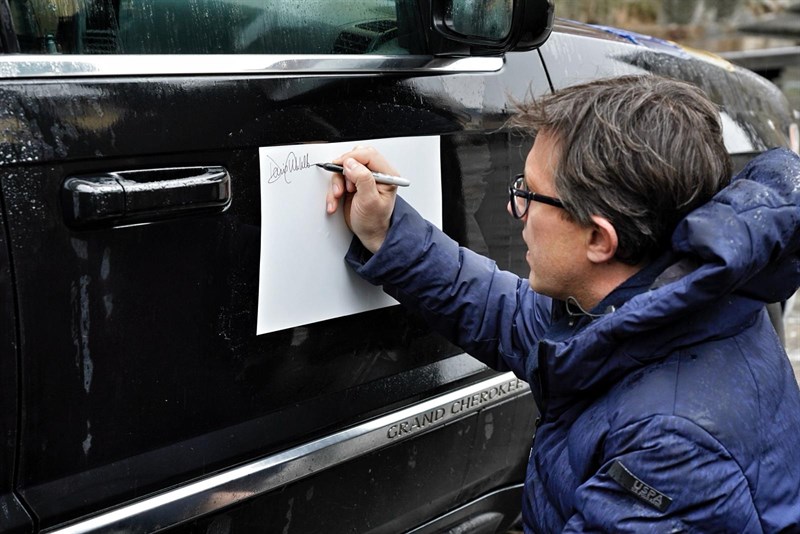 Nardella firma il messaggi oper il Sindaci di Kyiv