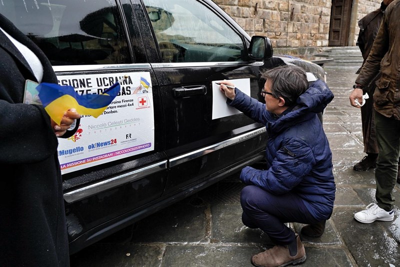 Nardella firma il messaggi oper il Sindaci di Kyiv