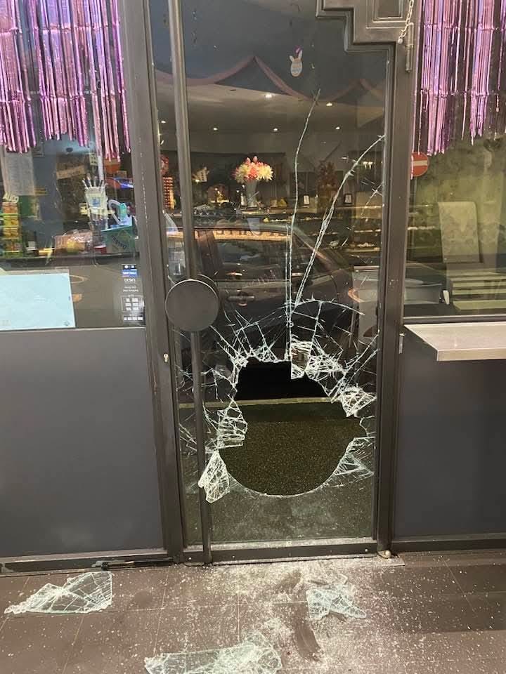 Spaccata in via Torcicoda