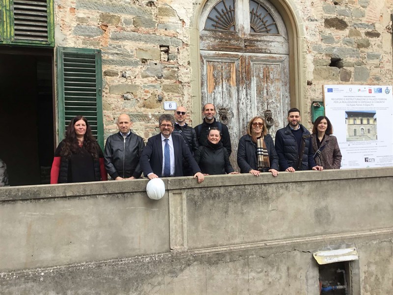 Un momento del sopralluogo al cantiere