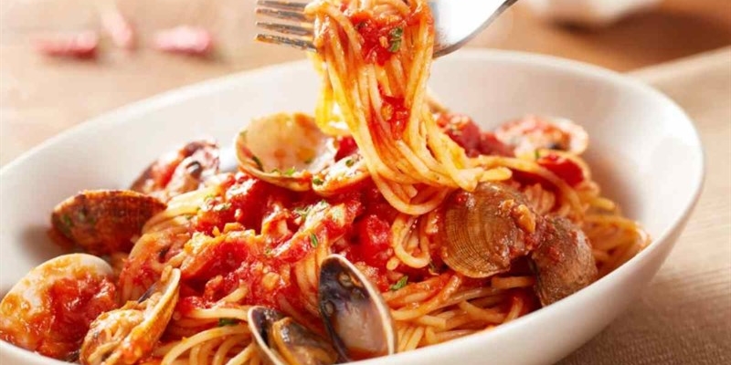 spaghetti con sugo di lupini che conquistano tutti - okmugello.it