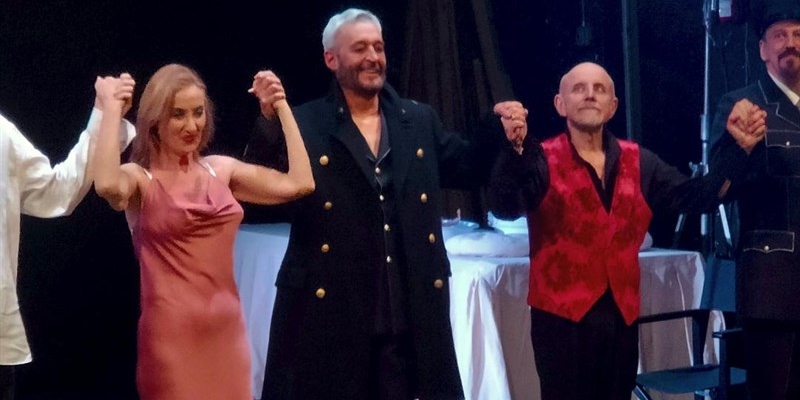 Successo al Giotto di Borgo. Giuseppe Cederna: tutta la malvagità di un burattinaio in “Otello”