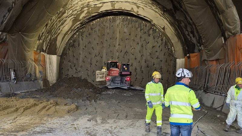 Visita dell'amministrazione comunale di Rignano alla nuova Galleria San Donato
