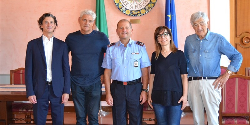 L'ex comandante Pratesi insieme al Sindaco Monica Marini, e gli ex Sindaci Marco Mairaghi,Mauro Perini e Giuseppe Maturi
