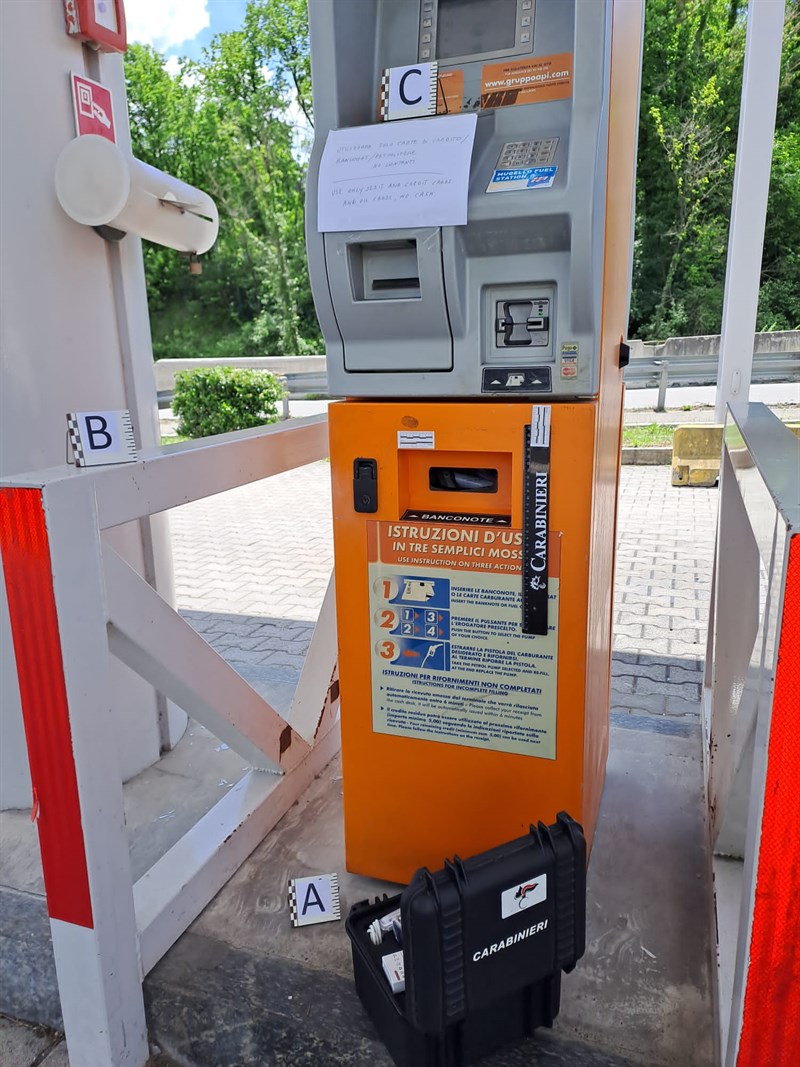 Le foto del tentato scasso