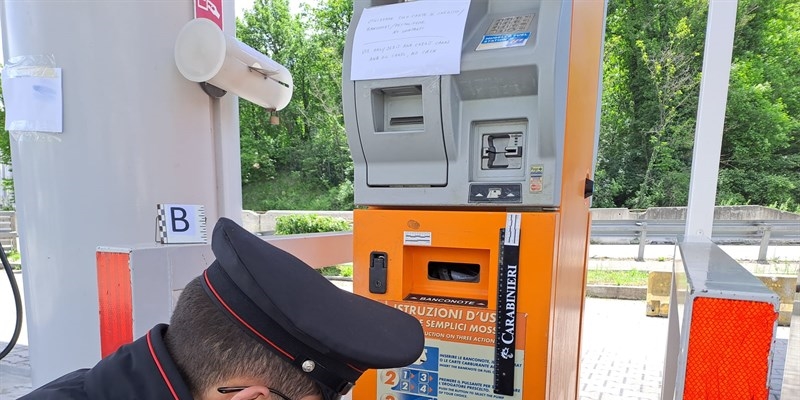 Le foto dello scasso