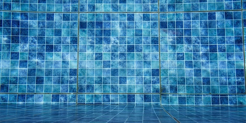 nuoto  - piscina - acqua