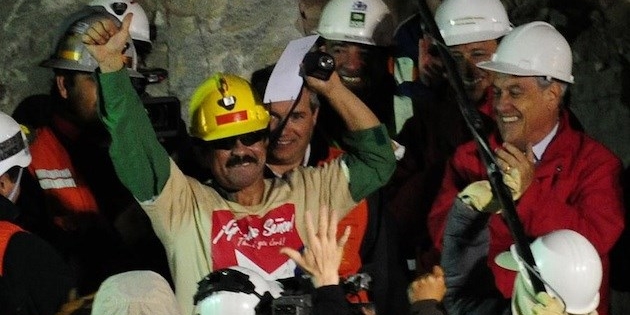 2010 - Estratti tutti salvi i minatori cileni intrappolati nella terra