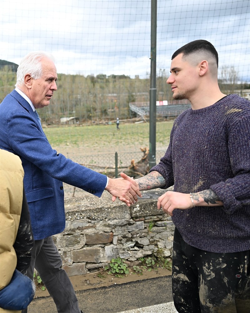 Il Presidente della Regione Toscana Giani in visita ai volontari nei Comuni di Pelago, Pontassieve e Rufina colpiti dall'alluvione