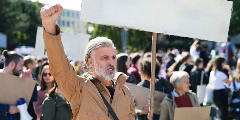 In arrivo lo sciopero più grande dell'anno, si fermano i treni: manifestazioni in tutta Italia