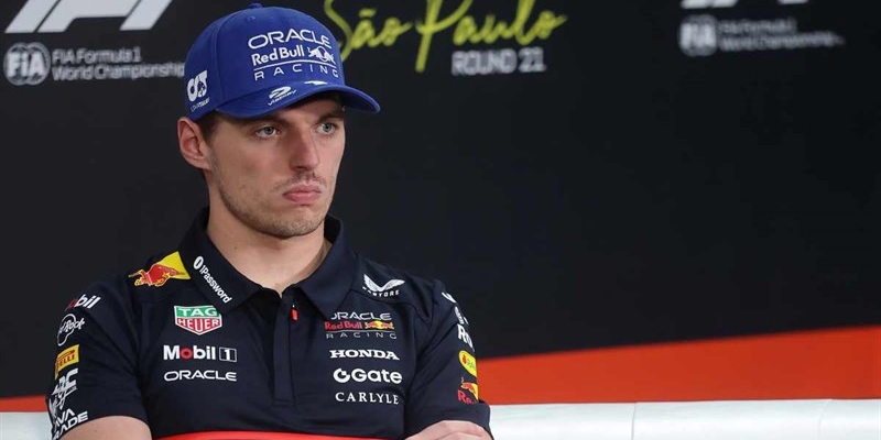 McLaren senza pietà, umiliato Verstappen: che mazzata