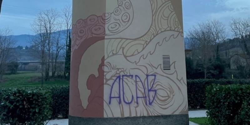 Opera "Fare luce per essere liberi" a Pontassieve vandalizzata