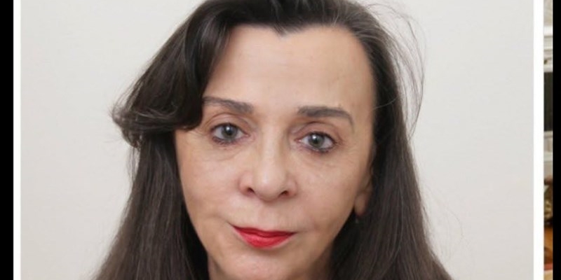 La docente universitaria nel mirino