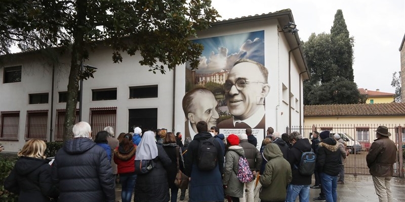 L'inaugurazione del murale in piazza dell'Isolotto