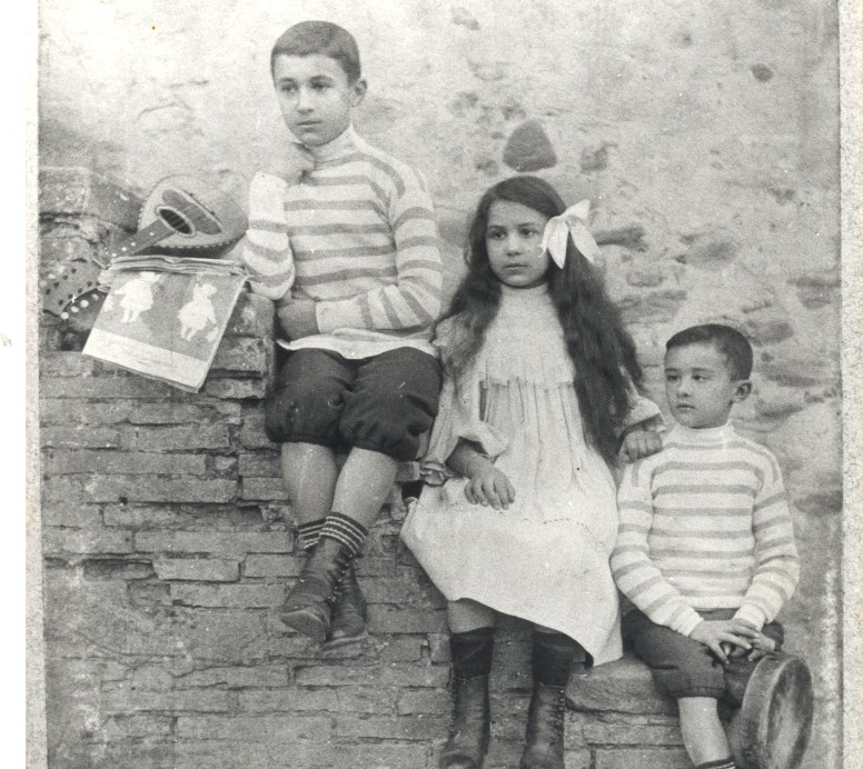 I tre figli dell’Ing. Enrico Foà, studenti al San Giorgio. Foà fu il primo presidente dell’A.S.Fortis Juventus 1909 di Borgo San Lorenzo.