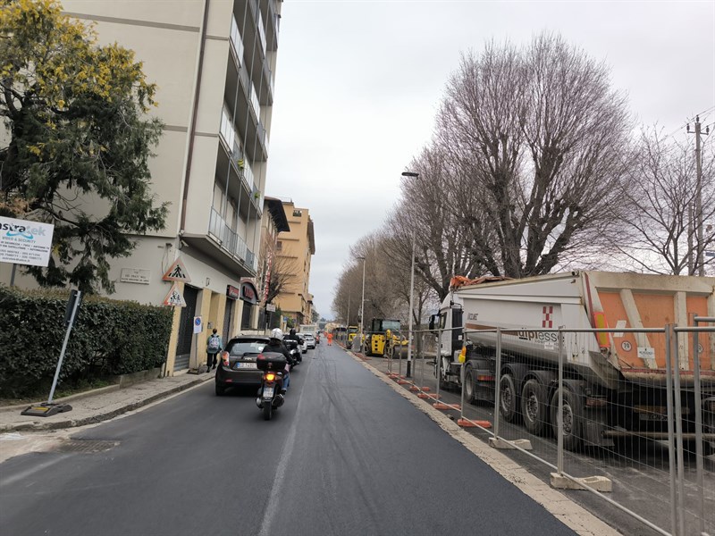 Caos e code in via Mannelli