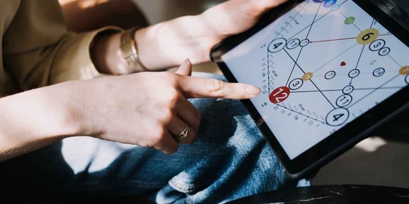 Nuovi inizi, successo o emotività? Ciò che ti riserva il 2026 te lo svela la numerologia con la tua data di nascita