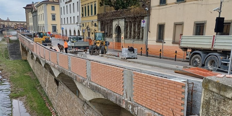 Le spallette "incriminate"