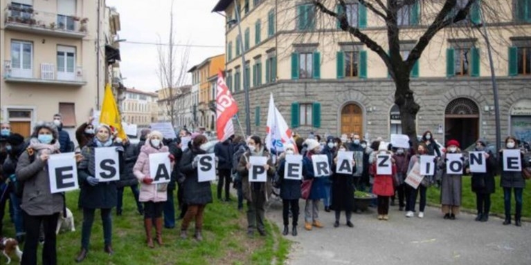 Lo sciopero che fu organizzato in piazza Oberdan contro Annarita Fasulo.