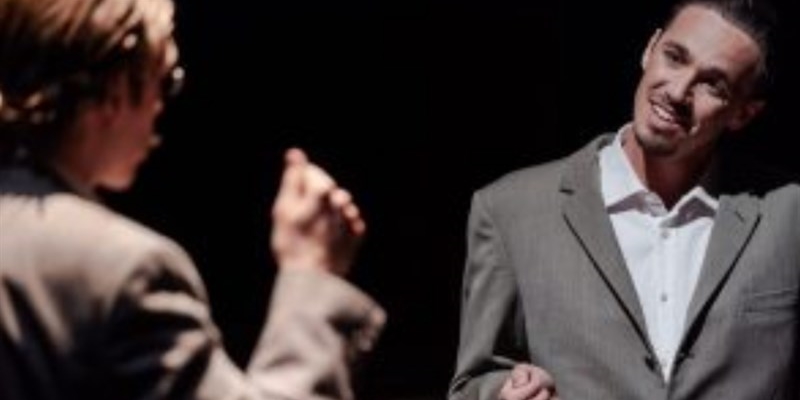 L’ispettore da Gogol nell’adattamento e regia di Riccardo Rombi