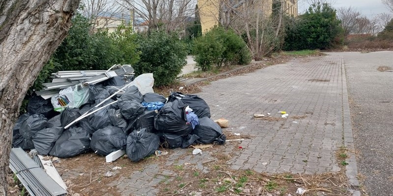 Il materiale abbandonato.