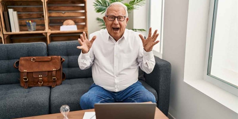 Ufficiale pensioni: slitta il pagamento, chi dovrà aspettare fino a 5 giorni