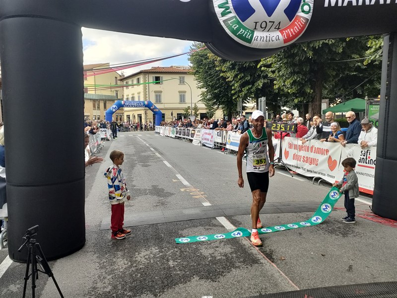 L’arrivo del vincitore Jamaili Jilali 