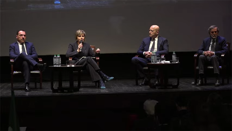 Panel con On. Mazzetti, Riccardo Garosci Confcommercio, Ferrer Vannetti Confartigianato, Nico Grochi Confesercenti