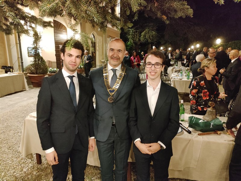 Il dott. Pasquale Petrone insieme ai figli Tommaso e Gabriele