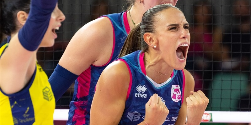 La Savino Del Bene Volley e Trasporti Pesanti Casalmaggiore in una azione di gioco.