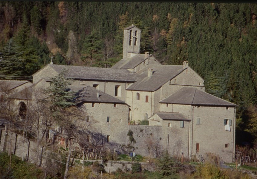 Esterno dell’Abbazia di San Benedetto in Alpe