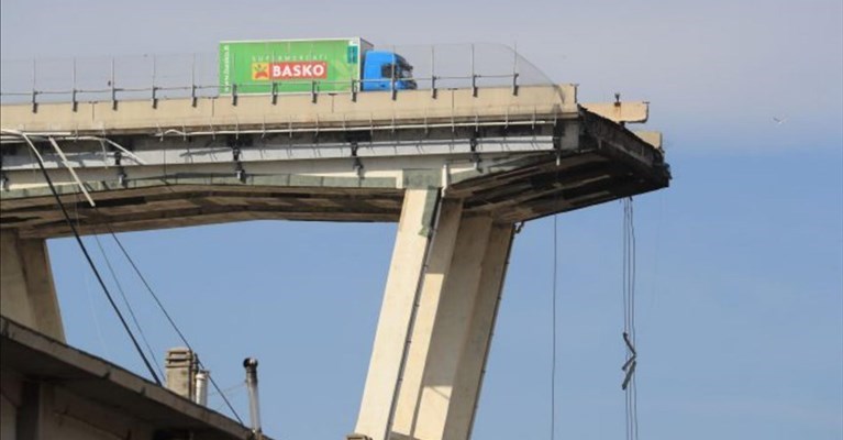 il crollo del ponte Morandi