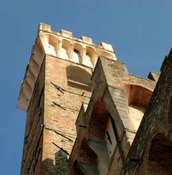 Mugello mai visto dal Palazzo dei Vicari. Visite guidate alla torre e ai camminamenti. Info...