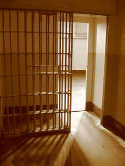 Firenze. Rivolta e incendio nel carcere minorile. E' ancora emergenza carceri