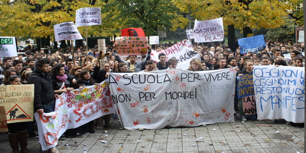 Protesta studentesca: gli striscioni più belli