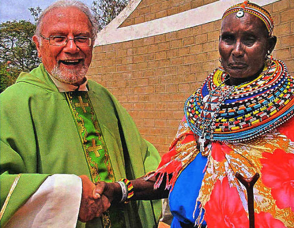 Padre cellana torna in Africa