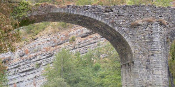 Firenzuola. Fondi per il ponte sul torrente Diaterna