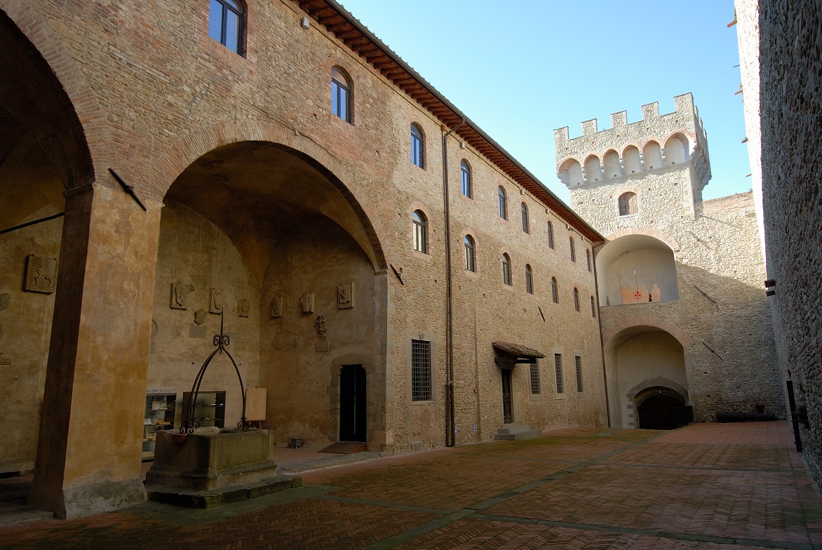Palazzo dei Vicari, mura e museo di Ponzalla. Scarperia cerca fondi tra i privati