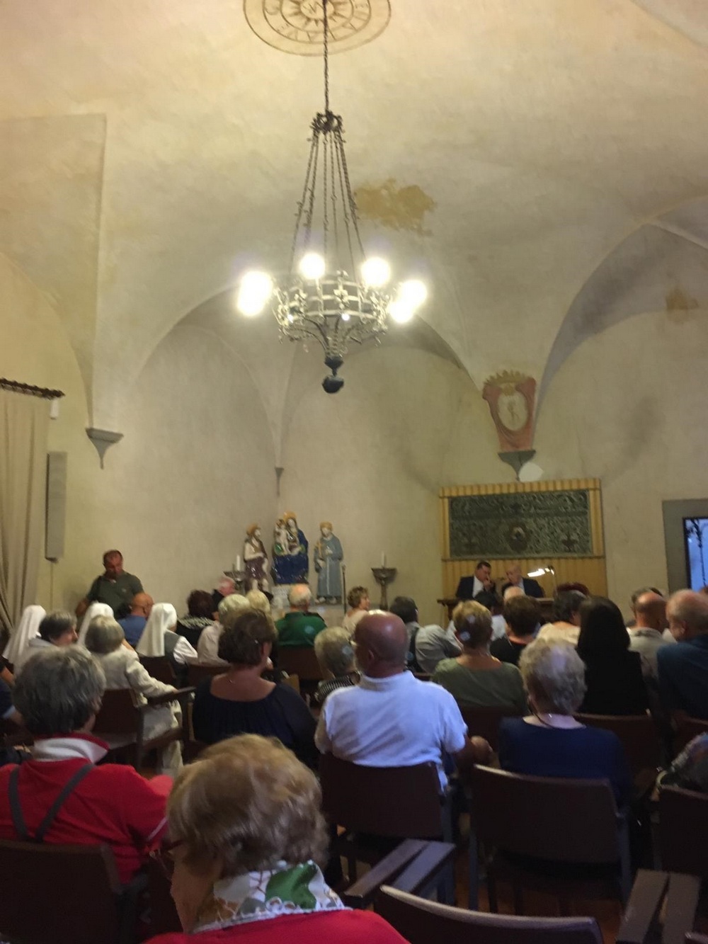 Inaugurata a Firenze la mostra di Don Nicolò Santamarina, parroco di Ronta