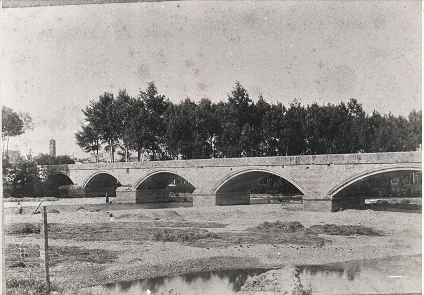 Foto 2: Il Ponte sulla Sieve