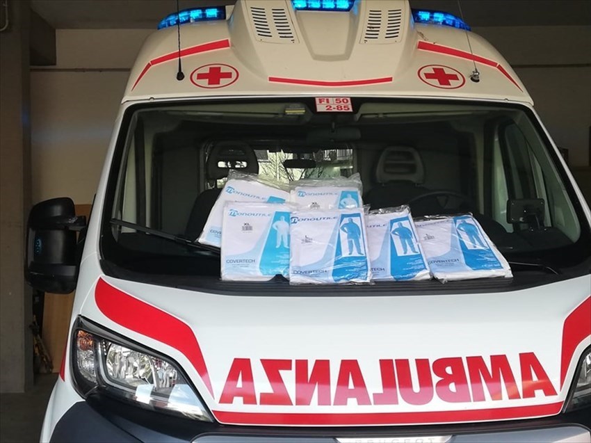 Materiale sanitario per emergenza COVID-19 donato dalla Croce Rossa cinese