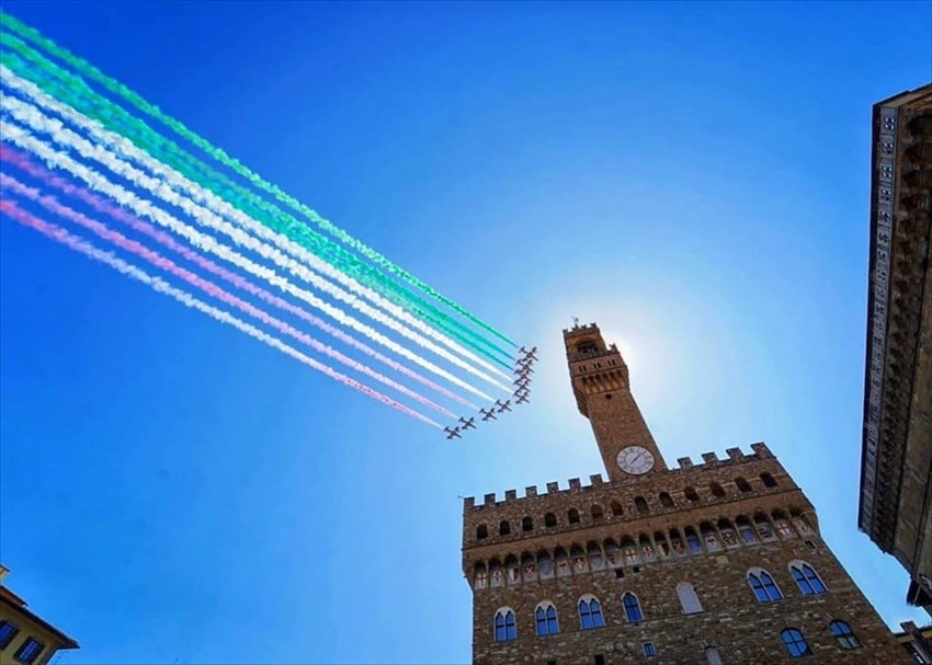 Lo spettacolo delle Frecce Tricolori su Firenze